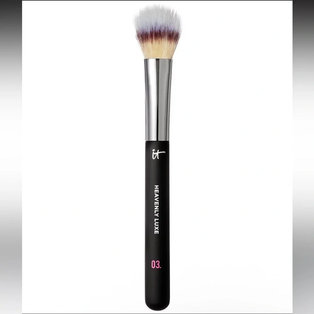 It Cosmetics Heavenly Luxe Blush Brush #3